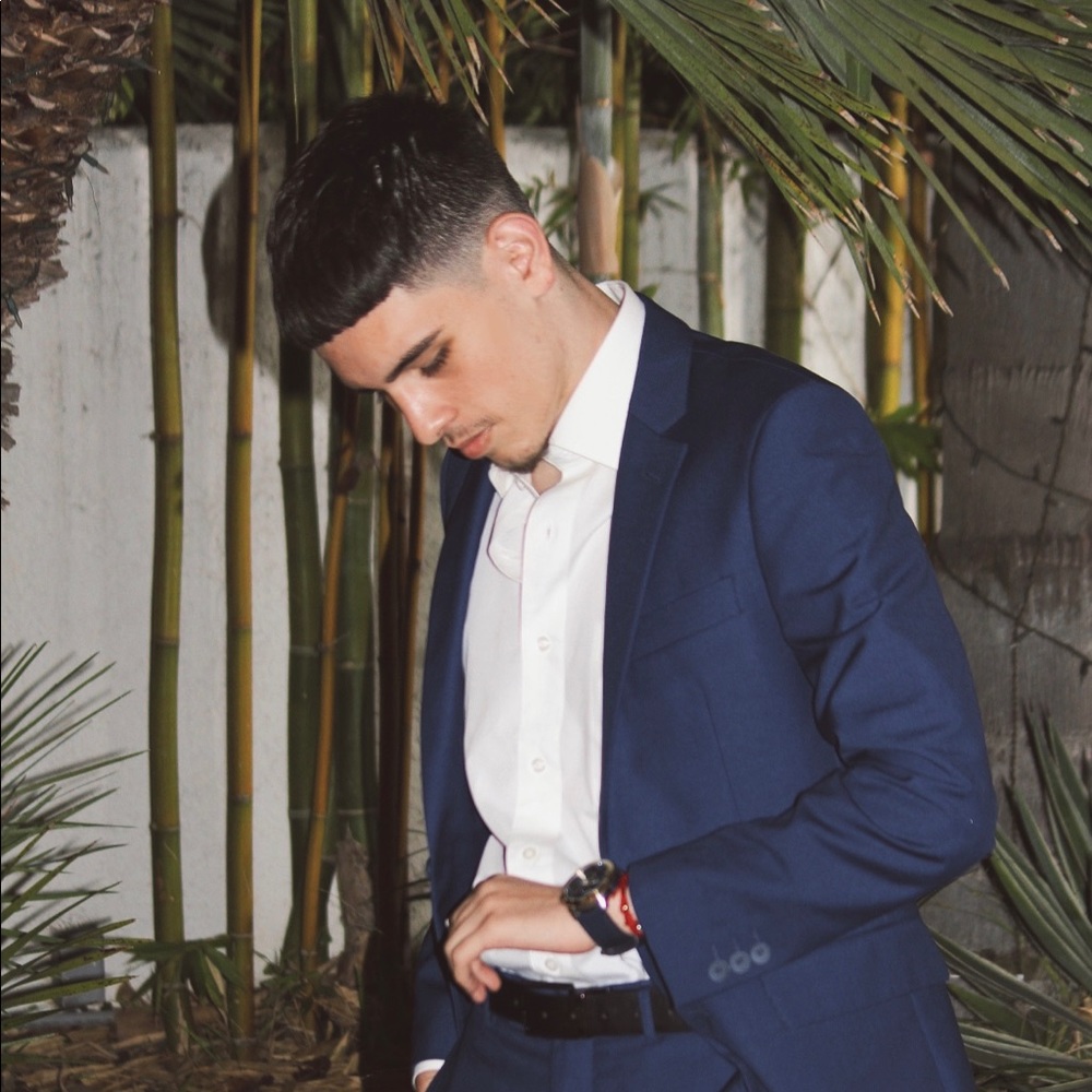 Meet your Posher, Daniell ✅